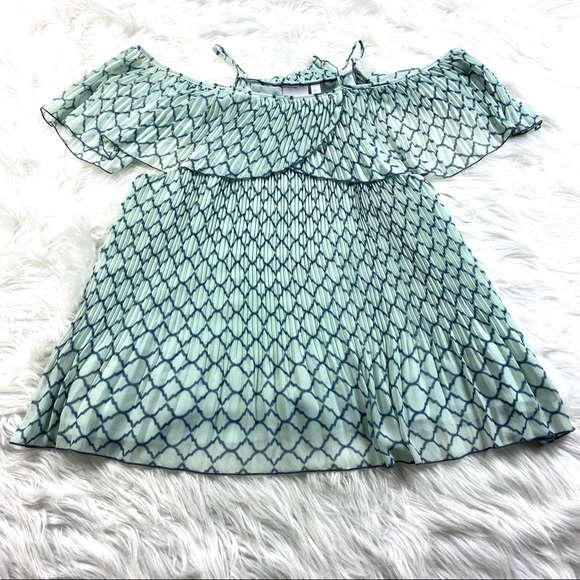 Tops - Lauren Conrad Accordion Pleated Cold Shoulder Top